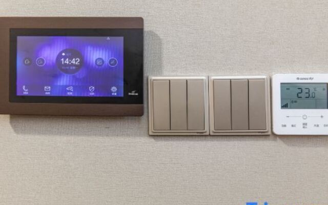 Langhui Executive Apartment (Shenzhen Nanshan Metro Station Raffles Square)