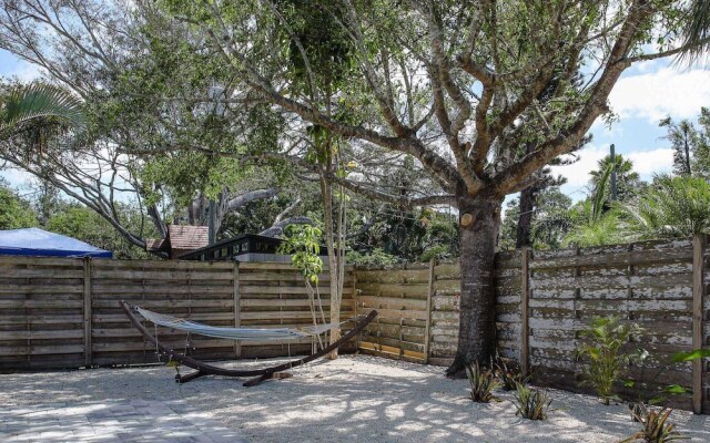 Modern Grove Beautiful 3 Bedroom Home