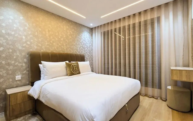 Luxury Living - Near to football stadium