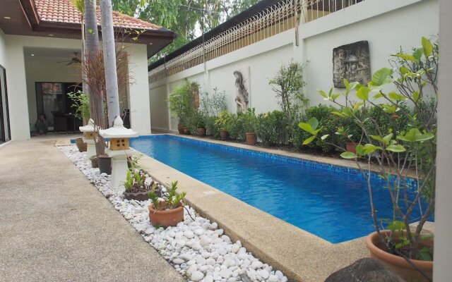 2 Bed Majestic Villa Near Beach