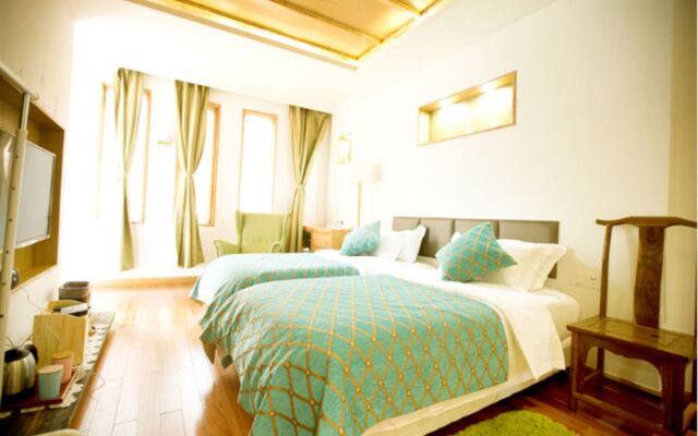 Westlake Longshang Boutique Hotel