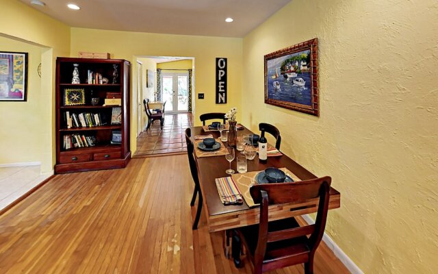 Las Olas Oasis - 3 Br Home