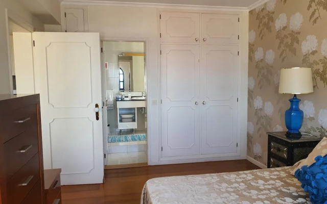 Luzia's Apartment - 2 Bedroom Apartment Sleeps 4