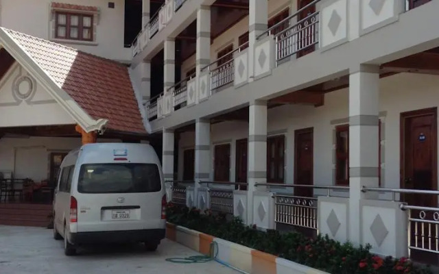 Vannida Hotel And Bungalow