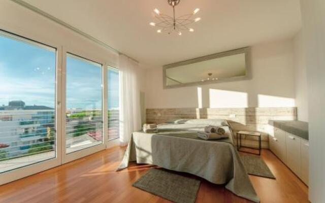 Soleis Sea View Spa Apartment