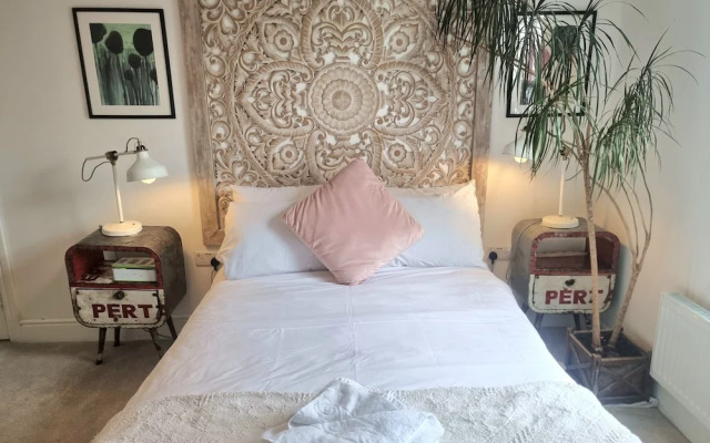 Stylish 2bed 2bath 8min to LondonBridge