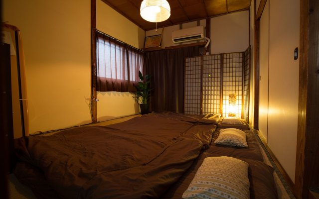 Traditional Apartment - Hostel