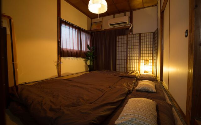 Traditional Apartment - Hostel