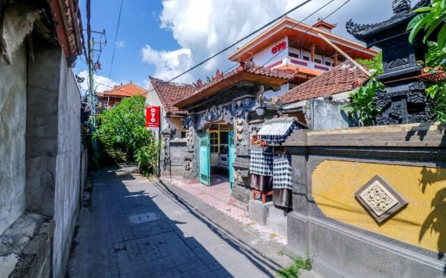 OYO 2411 Taman Mekar Beach Inn 2