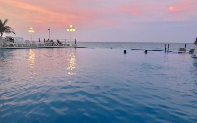 Ocean View Apartments – Delicia