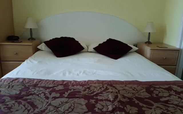 The Beaches Hotel Bed & Breakfast