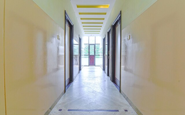 Fabhotel The Grand Kailash