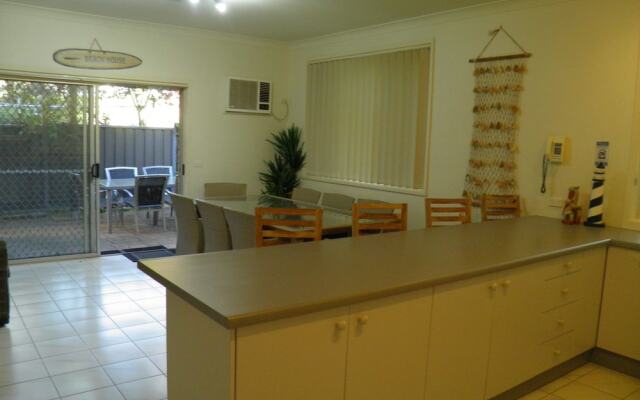 Verona Road, 08, Pelicans Perch