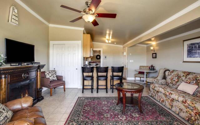 Beachwood Condos & Resort