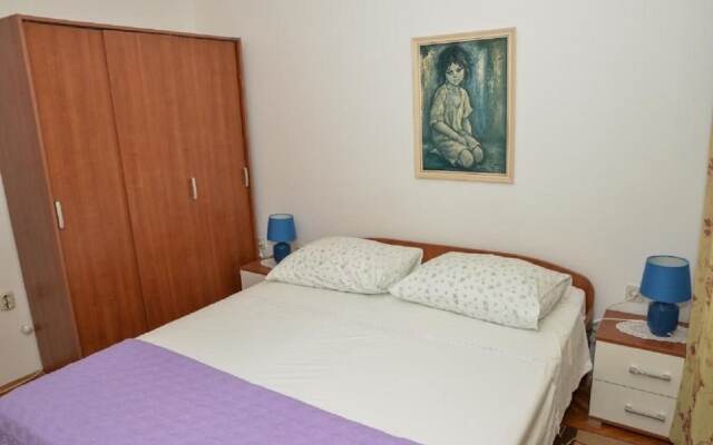Apartments Sestan