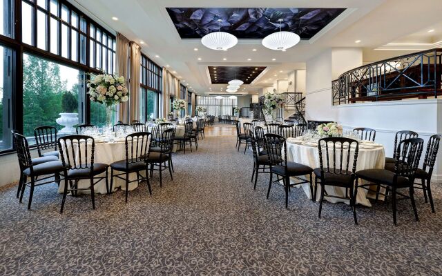 Tarrytown House Estate