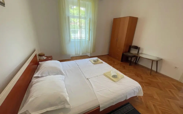 Apartment Perovic