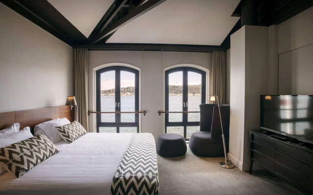 Sumahan On The Water