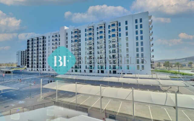 Waters Edge Apartment 634