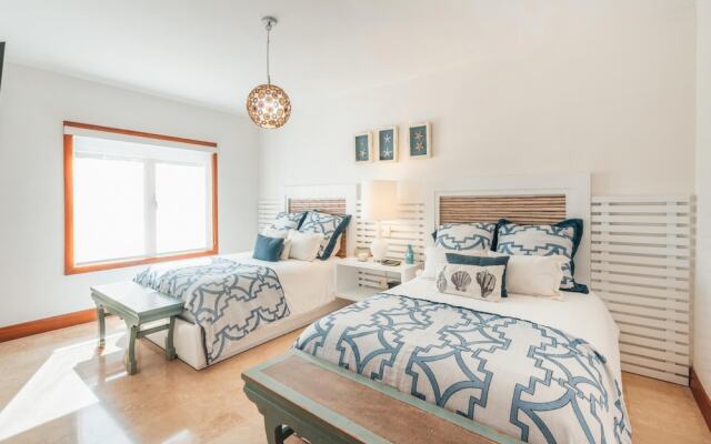 Penthouse With Jacuzzi Near the sea C2