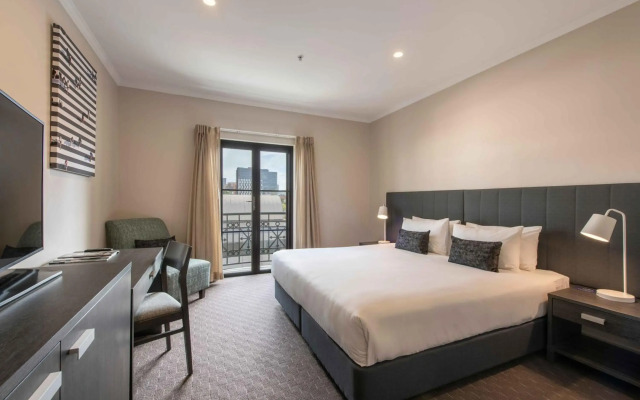 Frome Apartments