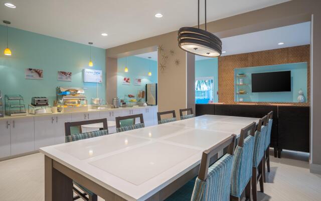 Holiday Inn Express & Suites Nassau by IHG
