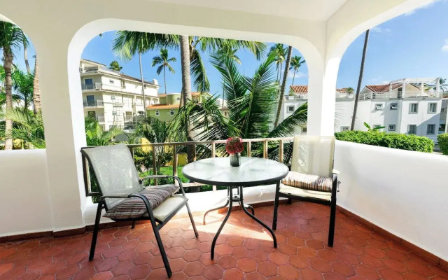 LOS CORALES VILLAS and SUITES