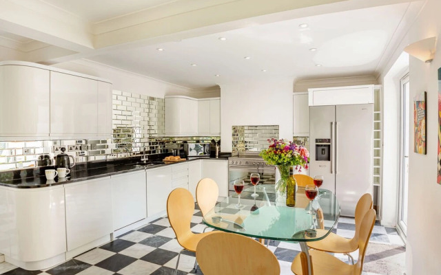 The Art Deco House