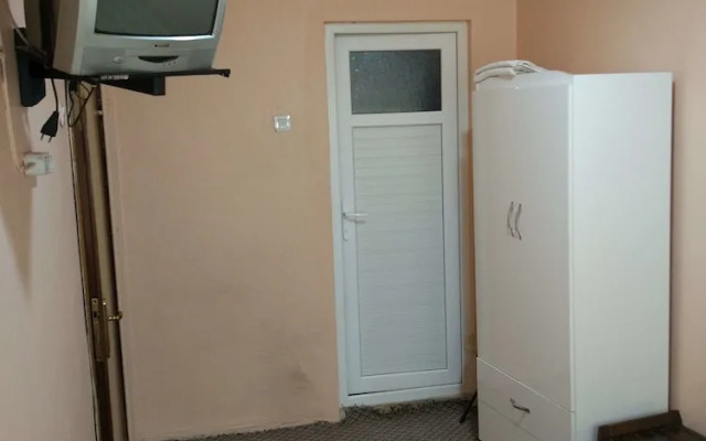 Petek Otel