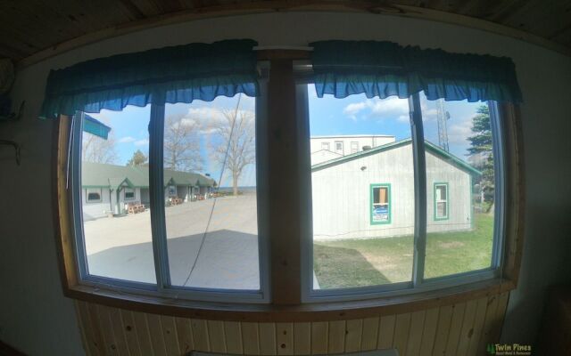 Twin Pines Resort