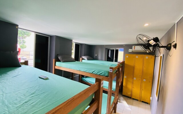Reef Hostel & Pousada