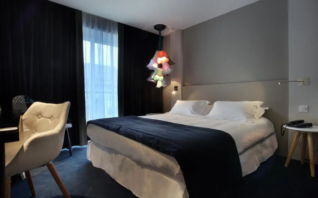 Hotel Le Cinq Hyper Centre Ville