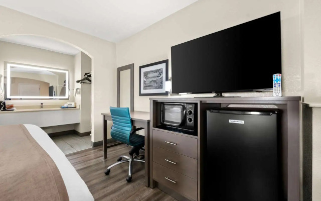 Best Western Catalina Inn