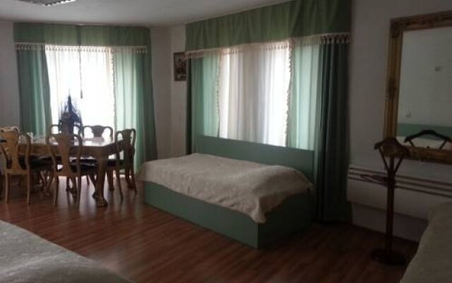 Hotel Deloni