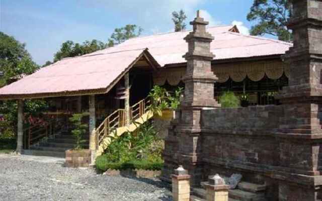 Rina Balinese Resort