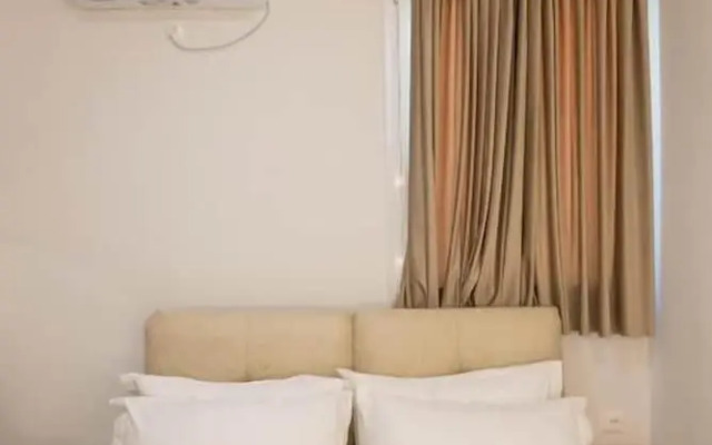 Zani's Villa