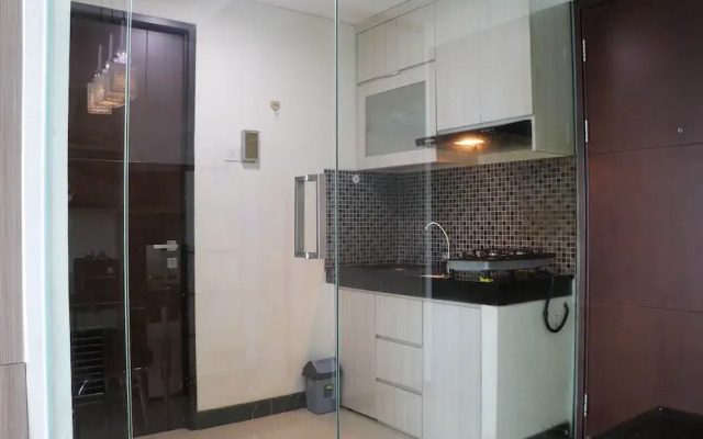 Comfort Studio At Sky Terrace Apartment