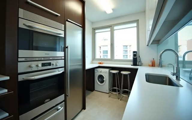 Eivissa Beachfront Gem - Modern 2BR Apartment