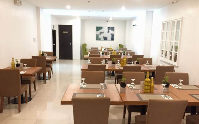 Top Star Hotel Oton