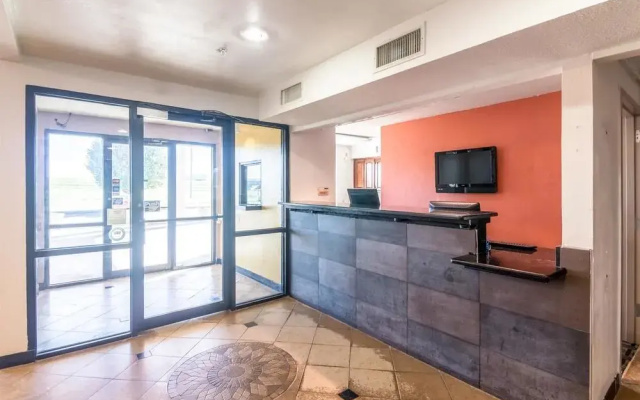 Premiere Inn & Suites