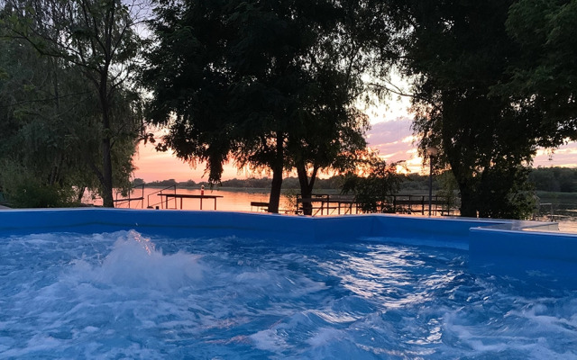 Замок (Астраханская обл)