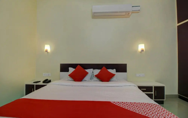 OYO 22536 Vishaak Inn
