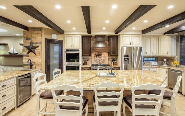 Hummingbird Hideaway 4 Bedroom Home