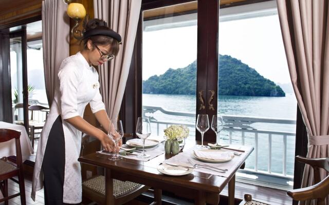 Hera Classic Boutique Cruises