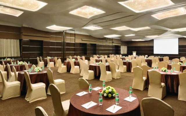 RAMADA POWAI HOTEL &amp; CONVENTION CENTRE