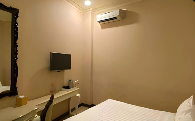 Apple Green Hotel