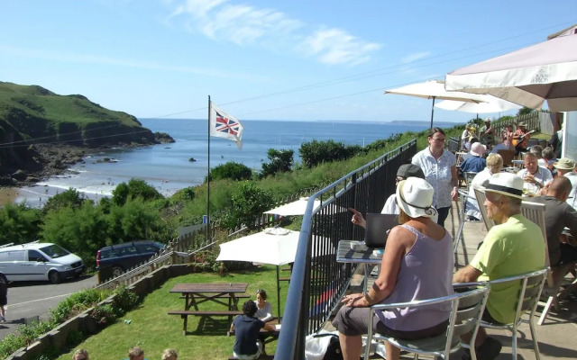 The Sun Bay Hotel & Restaurant