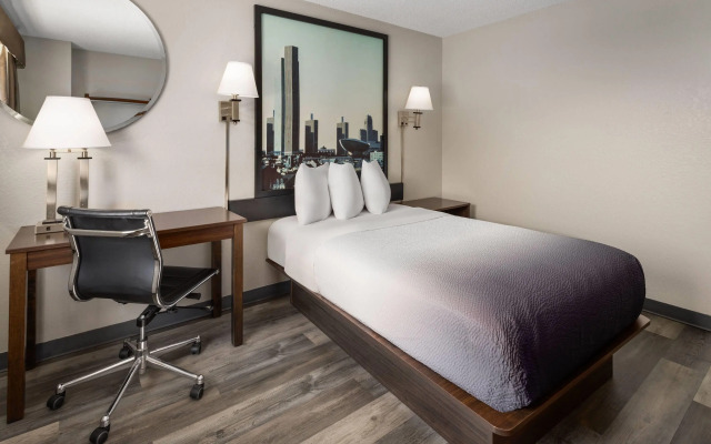 Super 8 by Wyndham Latham/Albany Airport