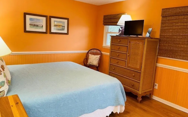 Beach Bells 4 Bedroom Home by RedAwning