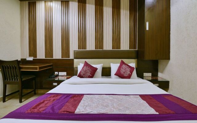OYO 1721 Hotel Crown Royale